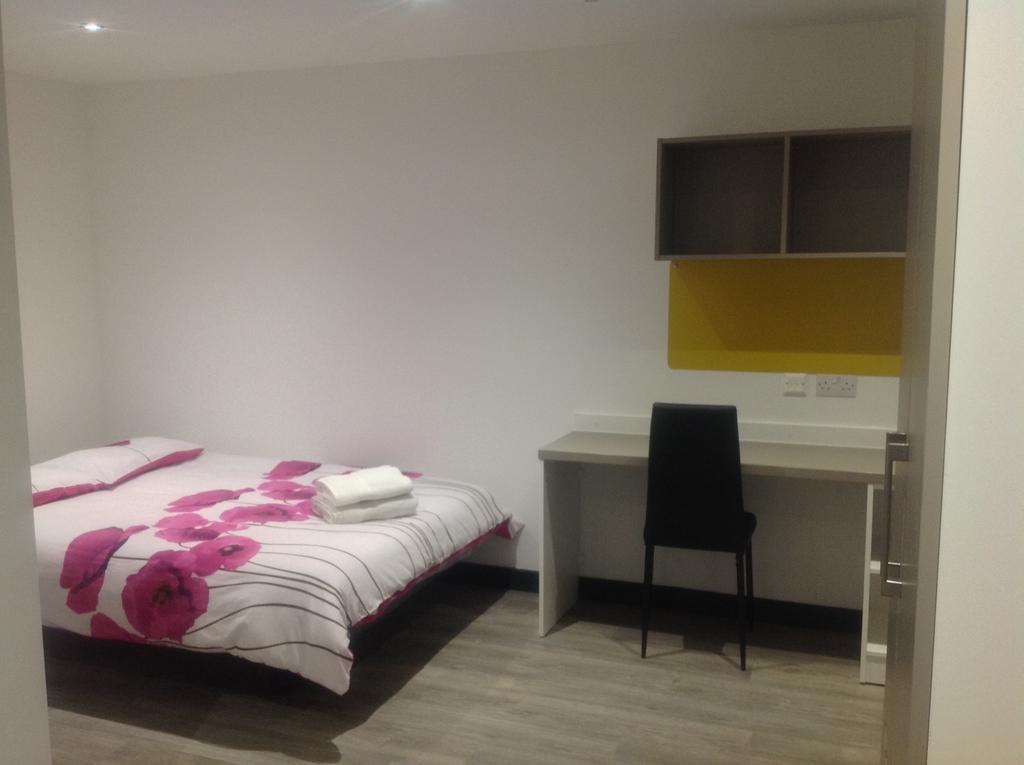 לוטון Peace Apartments - Luton מראה חיצוני תמונה