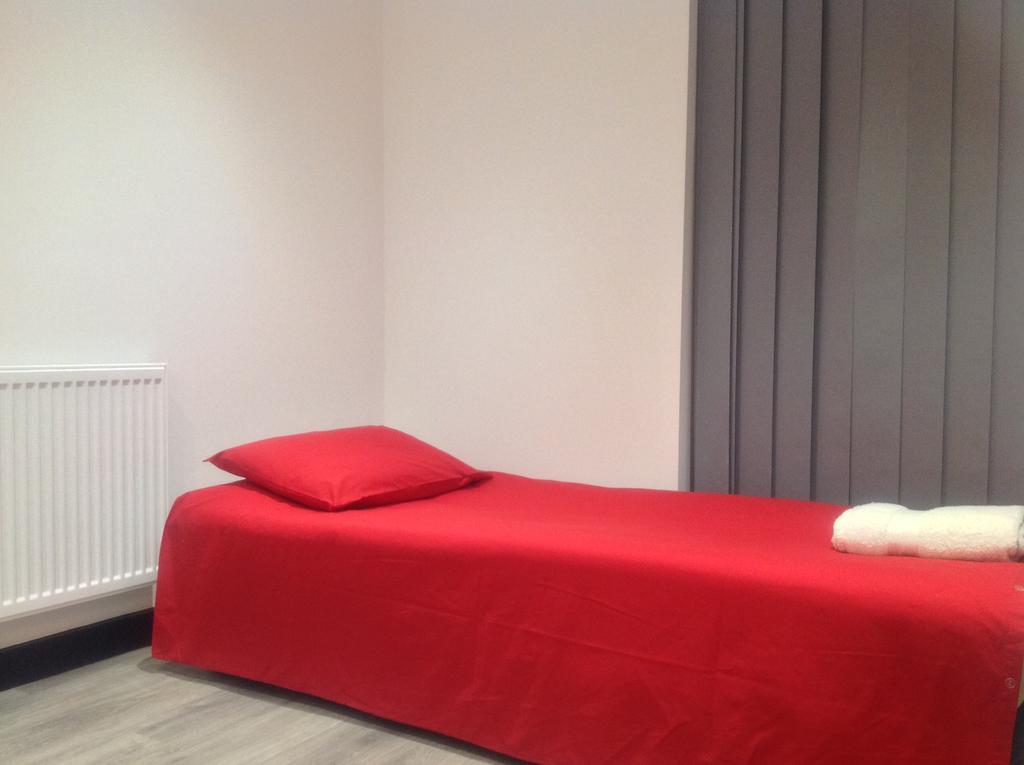 לוטון Peace Apartments - Luton מראה חיצוני תמונה
