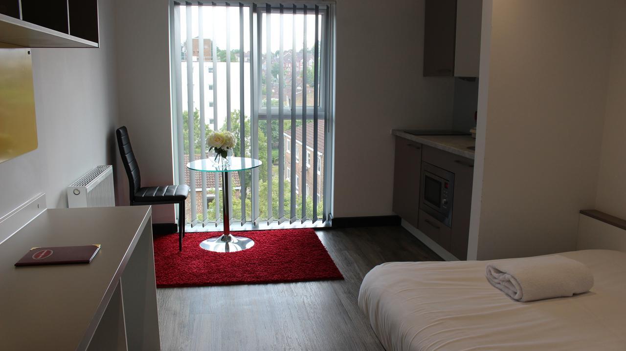 לוטון Peace Apartments - Luton מראה חיצוני תמונה