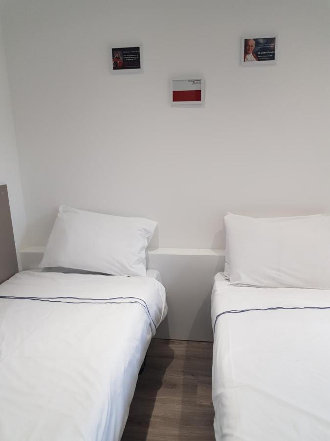 לוטון Peace Apartments - Luton מראה חיצוני תמונה