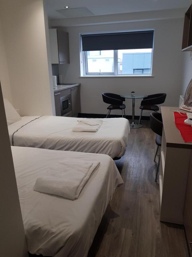 לוטון Peace Apartments - Luton מראה חיצוני תמונה