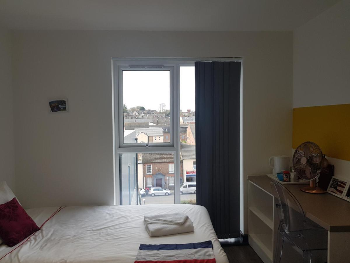לוטון Peace Apartments - Luton מראה חיצוני תמונה