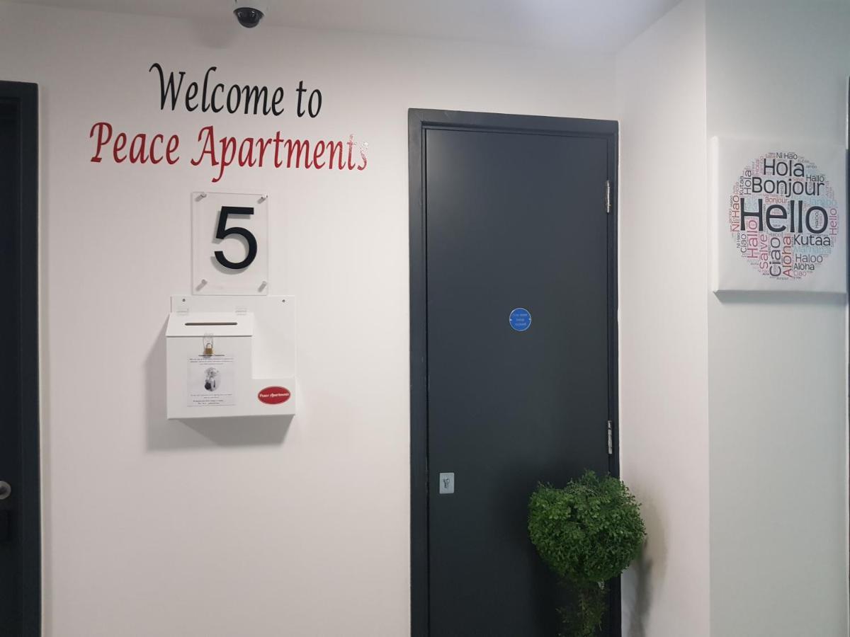 לוטון Peace Apartments - Luton מראה חיצוני תמונה