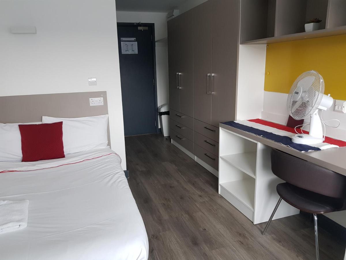 לוטון Peace Apartments - Luton מראה חיצוני תמונה